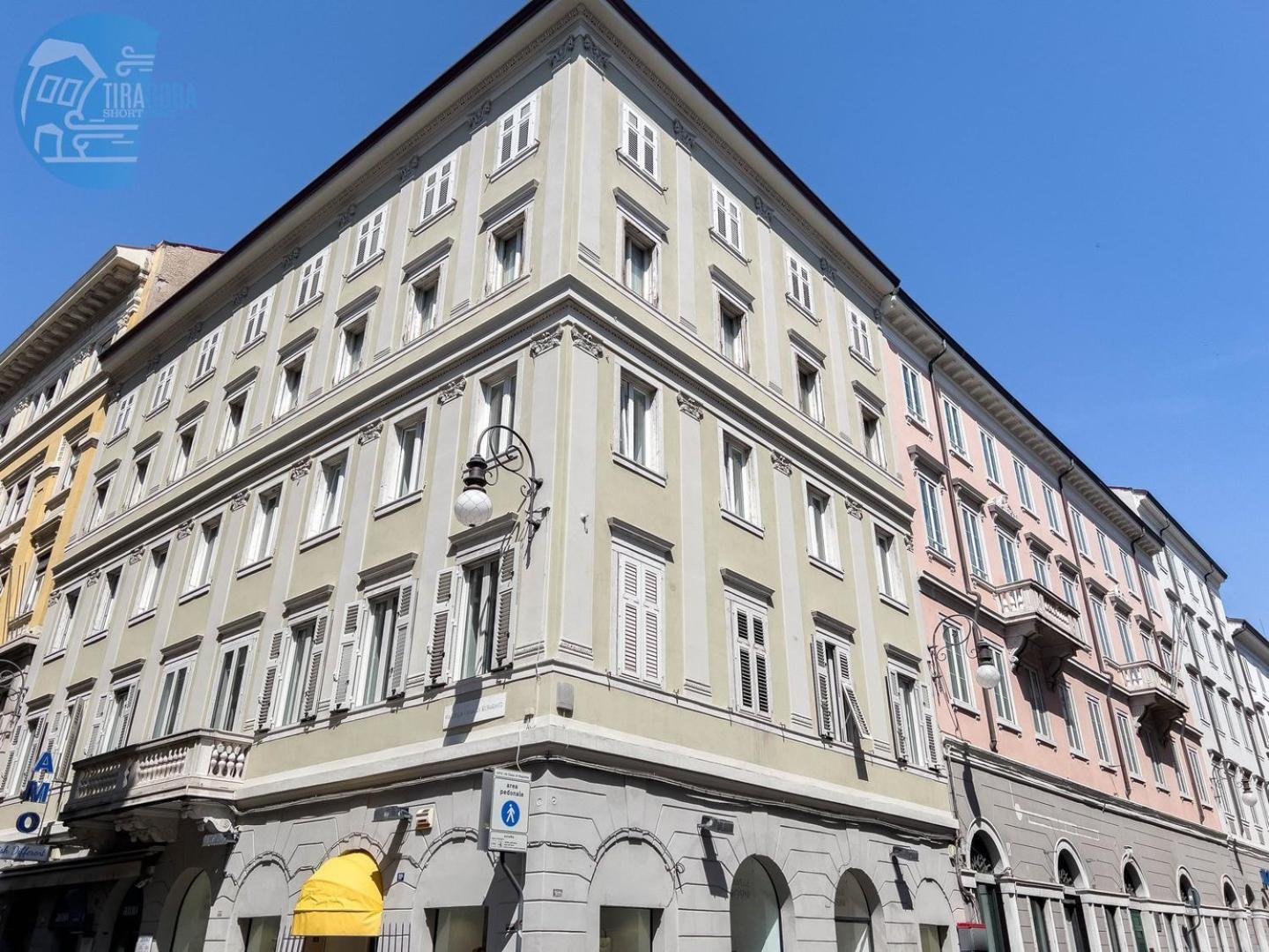 Cassa Di Risparmio 11 Tirabora Short Rent Trieste Exterior foto